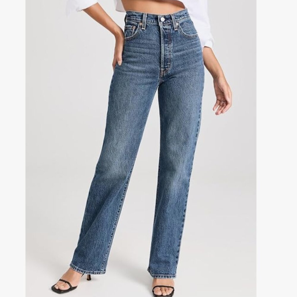 Levi’s Ribcage Straight Blue Jeans